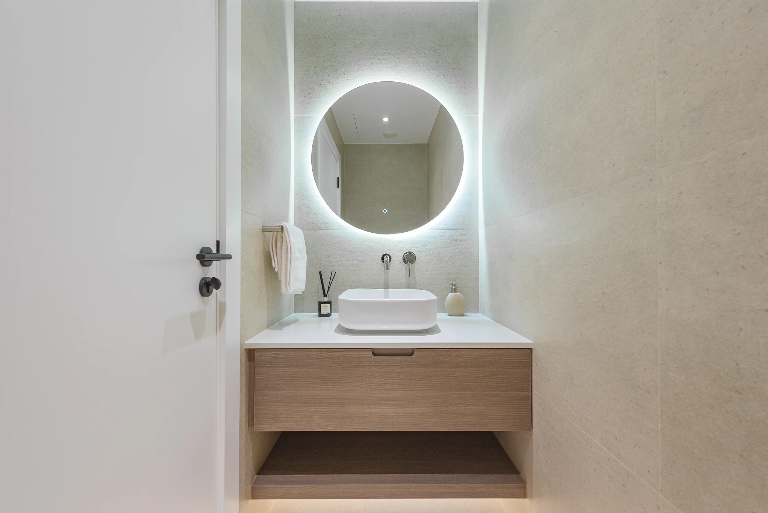 Shoreline Palm Jumeirah Apartment Renovation
